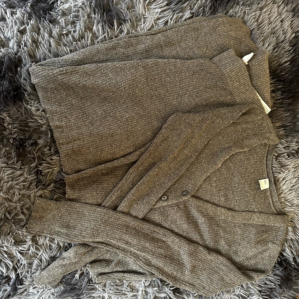 Hollister knit set, used once